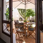 Ineika- Modern With Pool View Terrace *