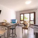 Ineika- Modern With Pool View Terrace *