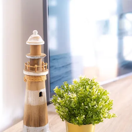 Ineika- Con Terraza Vista Piscina Apartamento