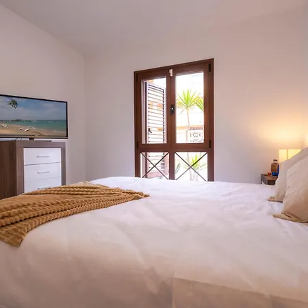 Apartment Ineika Modern With Pool Terrace