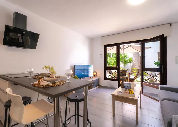INEIKA- Precioso apartamento con terraza vista piscina Appartamento *