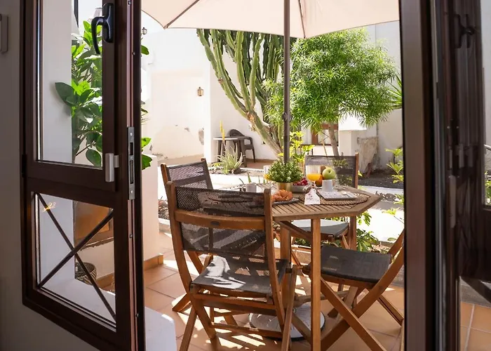 INEIKA- Precioso apartamento con terraza vista piscina *