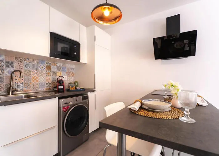 Appartamento INEIKA- Precioso apartamento con terraza vista piscina