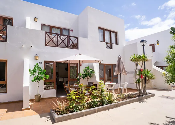 INEIKA- Precioso apartamento con terraza vista piscina