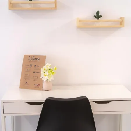 Ineika- Con Terraza Vista Piscina